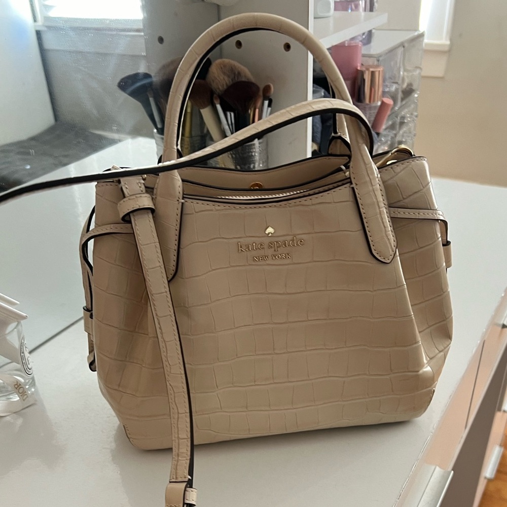Kate Spade dumpling bag small